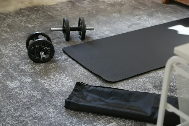 A rubber mat laid over a soft floor, the fix for pressure but not for stability